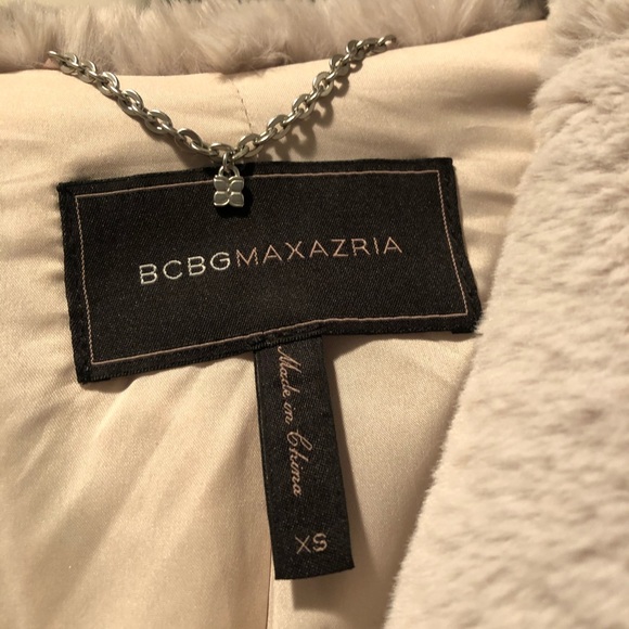 faux fur jacket - Picture 2 of 3